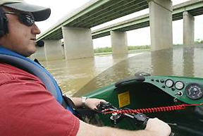 Photo Neoteric hovercraft White River
